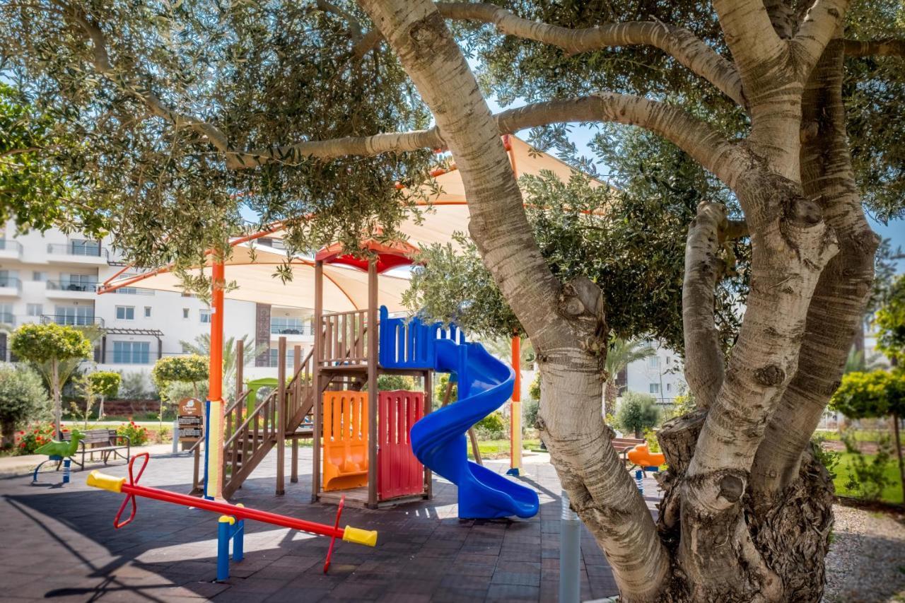 Thalassa Beach Family & Waterpark Resort Vokolidha Exterior foto