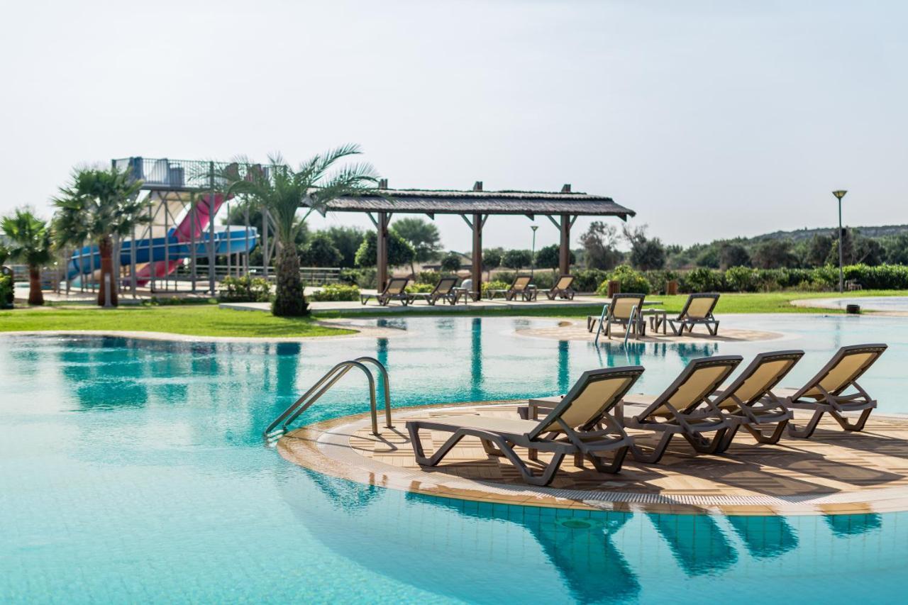 Thalassa Beach Family & Waterpark Resort Vokolidha Exterior foto